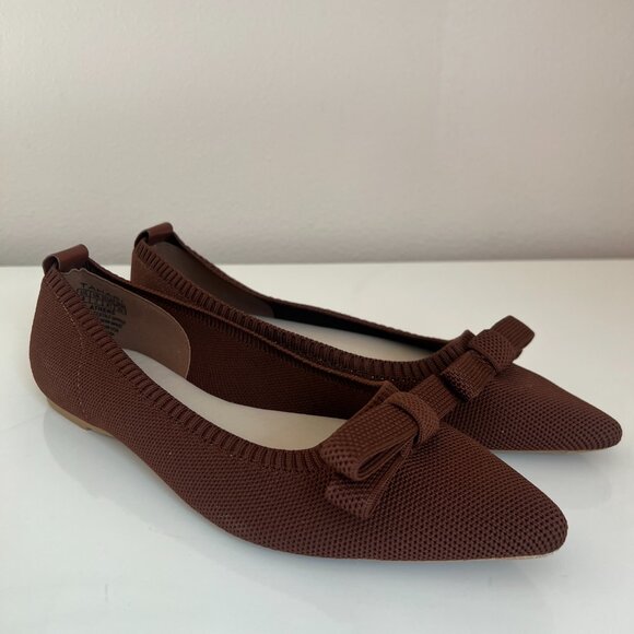Tahari Athens Pointed Toe Bow Accent Flat Shoes - Brown - Size 6 - Picture 8 of 8